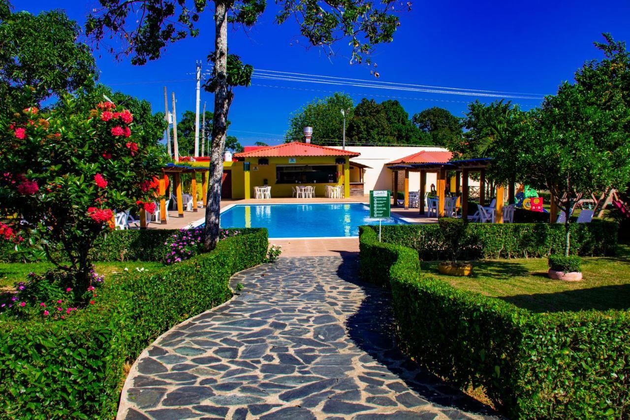 Deluxe Suites Guacamayos - Eco-Lodge & Swimming Pool Bonao Exterior photo